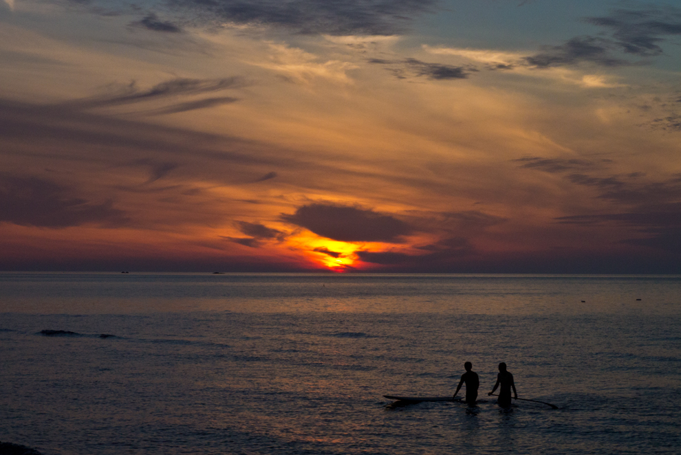 上越市直江津郷津海岸の夕陽サンセットサーファータイムの写真