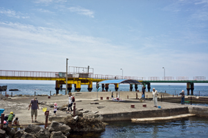上越写真新潟県上越市谷浜にある海洋フィッシングセンターサンビーチ